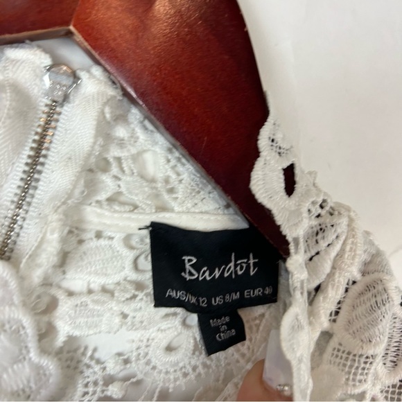 BARDOT size medium / 8 ELISE GUIPURE LACE DRESS IN IVORY white - Picture 7 of 8